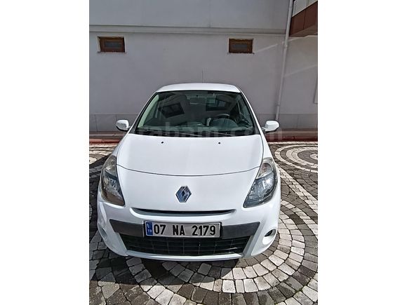 Sahibinden Renault Clio 1.5 dCi Expression 2011 Model  199.500 km Beyaz