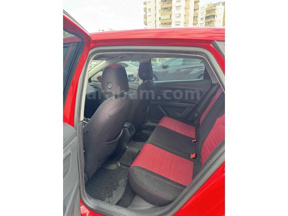 İlk sahibinden sunrooflu 16 çıkışlı Led paket leon  