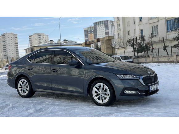 Sahibinden Skoda Octavia 1.5 e-Tec Premium 2021 Model 