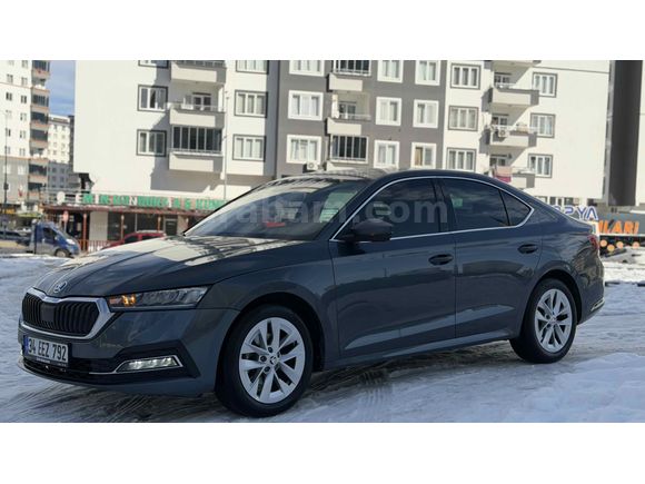 Sahibinden Skoda Octavia 1.5 e-Tec Premium 2021 Model 