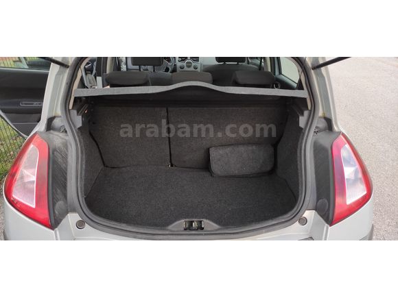 Sahibinden Renault Megane 1.6 Dynamique 2003 Model