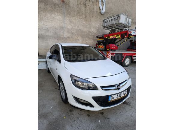 Sahibinden Opel Astra 1.3 CDTI Edition 2013 Model  280.000 km Beyaz
