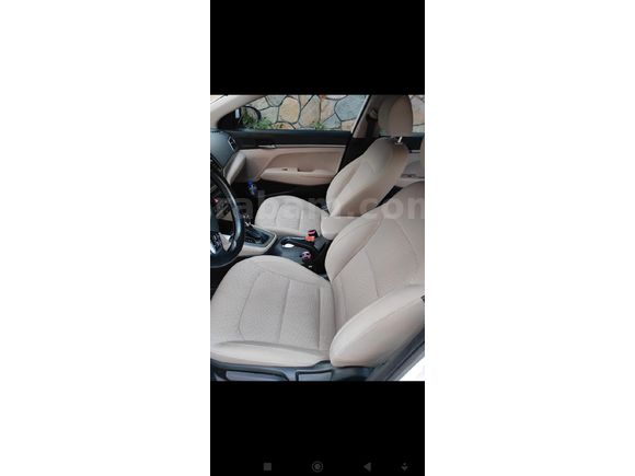 Sahibinden Hyundai Elantra 1.6 CRDi Style Plus 2017 Model