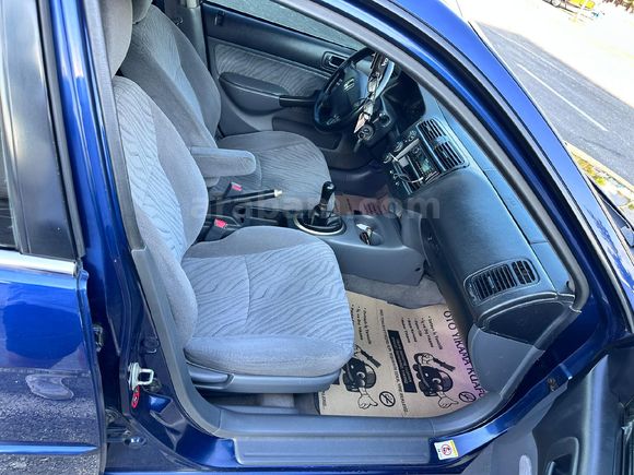 Sahibinden Honda Civic 1.6i VTEC ES 2002 Model