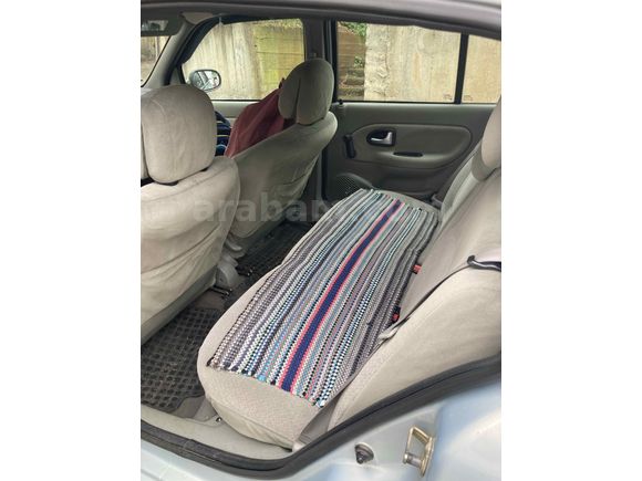 Orjinal FRANSIZ
Sahibinden Renault Clio 1.4 Privilege 2002 Model  