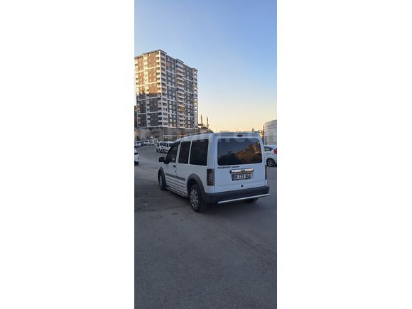 Sahibinden emsalsiz kilometrede hususi binilmiş connect 