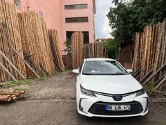 Sahibinden Toyota Corolla 1.8 Hybrid Dream 2020 Model  230.000 km Beyaz