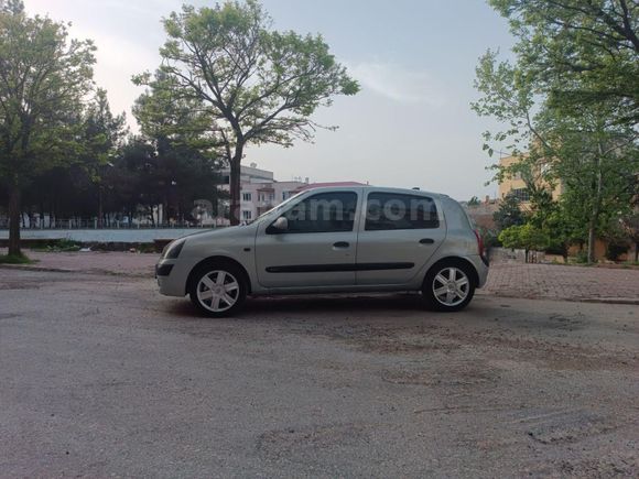 Sahibinden Renault Clio 1.2 Authentique 2002 Model