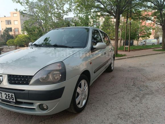 Sahibinden Renault Clio 1.2 Authentique 2002 Model