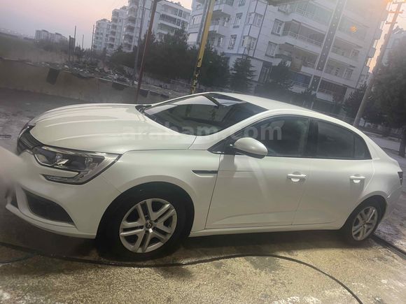 Sahibinden Renault Megane 1.6 Joy 2017 Model 