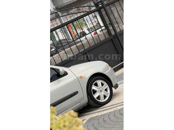 Sahibinden Renault Clio 1.4 RNA 2001 Model 