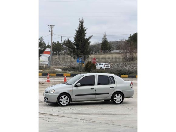 Sahibinden Renault Clio 1.4 RNA 2001 Model 