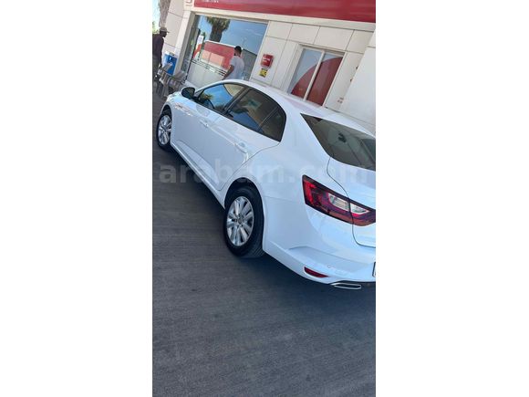 Sahibinden Renault Megane 1.3 TCe Joy Comfort 2023 Model 