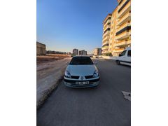 Sahibinden yakıt cimrisi Renault Clio 1.4 Authentique 2002 Model