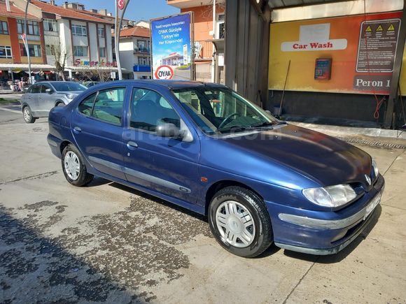 Galeriden Renault Megane 1.6 1998 Model Ankara