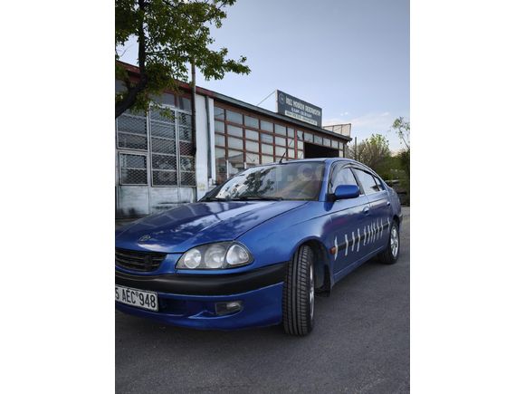 Sahibinden Toyota Avensis 2.0 Sol 2000 Model  390.000 km Mavi