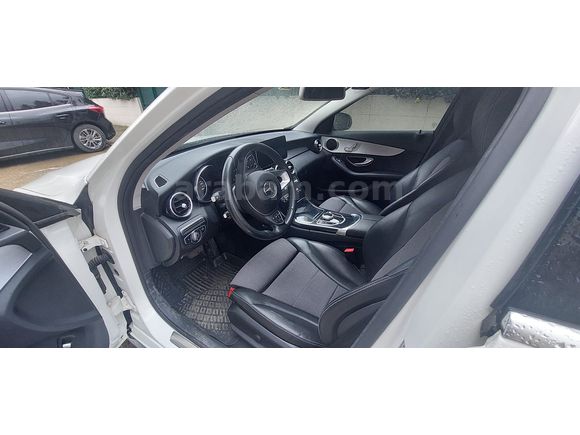 Sahibinden -  C 200 d BlueTEC Avantgarde 2019 Haziran çıkışlı - 2 günlük fiyat