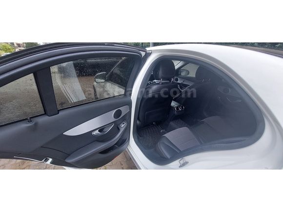 Sahibinden -  C 200 d BlueTEC Avantgarde 2019 Haziran çıkışlı - 2 günlük fiyat