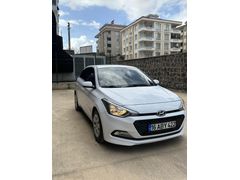 Sahibinden Hyundai i20 1.4 CRDi Jump 2018 Model  208.500 km Beyaz