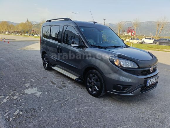 Sahibinden Fiat Doblo Combi 1.6 Multijet Trekking 2022 Model  55.000 km Gri