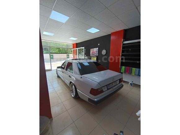 Galeriden Mercedes - Benz 260 E 1986 OTOMATİK 