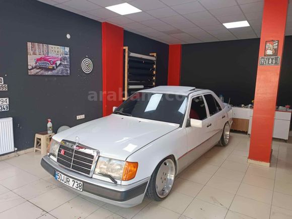 Galeriden Mercedes - Benz 260 E 1986 OTOMATİK 