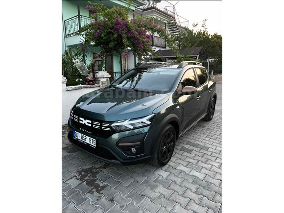 Sahibinden Dacia Sandero 1.0 T Extreme 2024 Model  2.000 km Yeşil