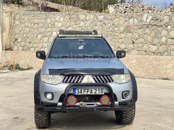 Sahibinden Mitsubishi L 200 4x4 Instyle 2013 Model  245 km Gri (Gümüş)