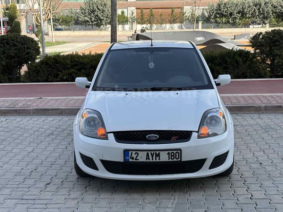 Sahibinden tüm ağır bakımları yapılmış kuruş masrafsız fiesta