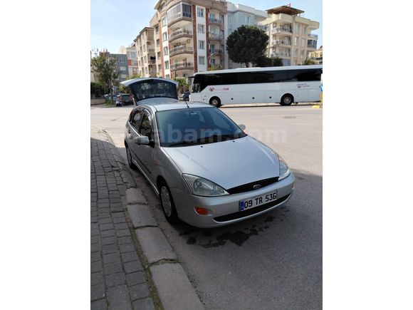 Sahibinden Ford Focus 1.6 Ghia 2001 Model
