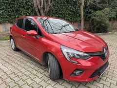 Otomatik ekstralı Clio 1.0 TCe Touch  Kapalı Garaj  Aracı - 2028 Nisana kadar muayeneli 