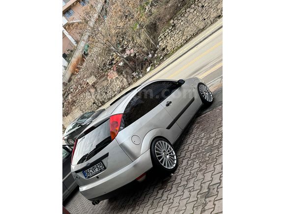 Sahibinden Ford Focus 2.0 Sport Trend 2001 Model 