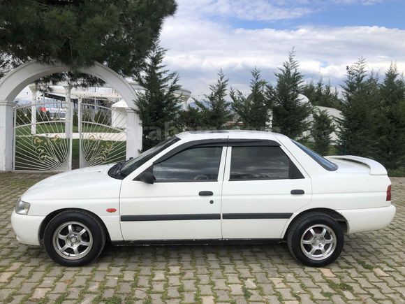 Sahibinden Ford Escort 1.6 CLX 1999 Model 