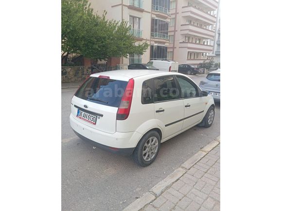 Ford Fiesta 1.4 Comfort OTOMATİK VİTES 2005 Model değişensiz orjinal İzmir