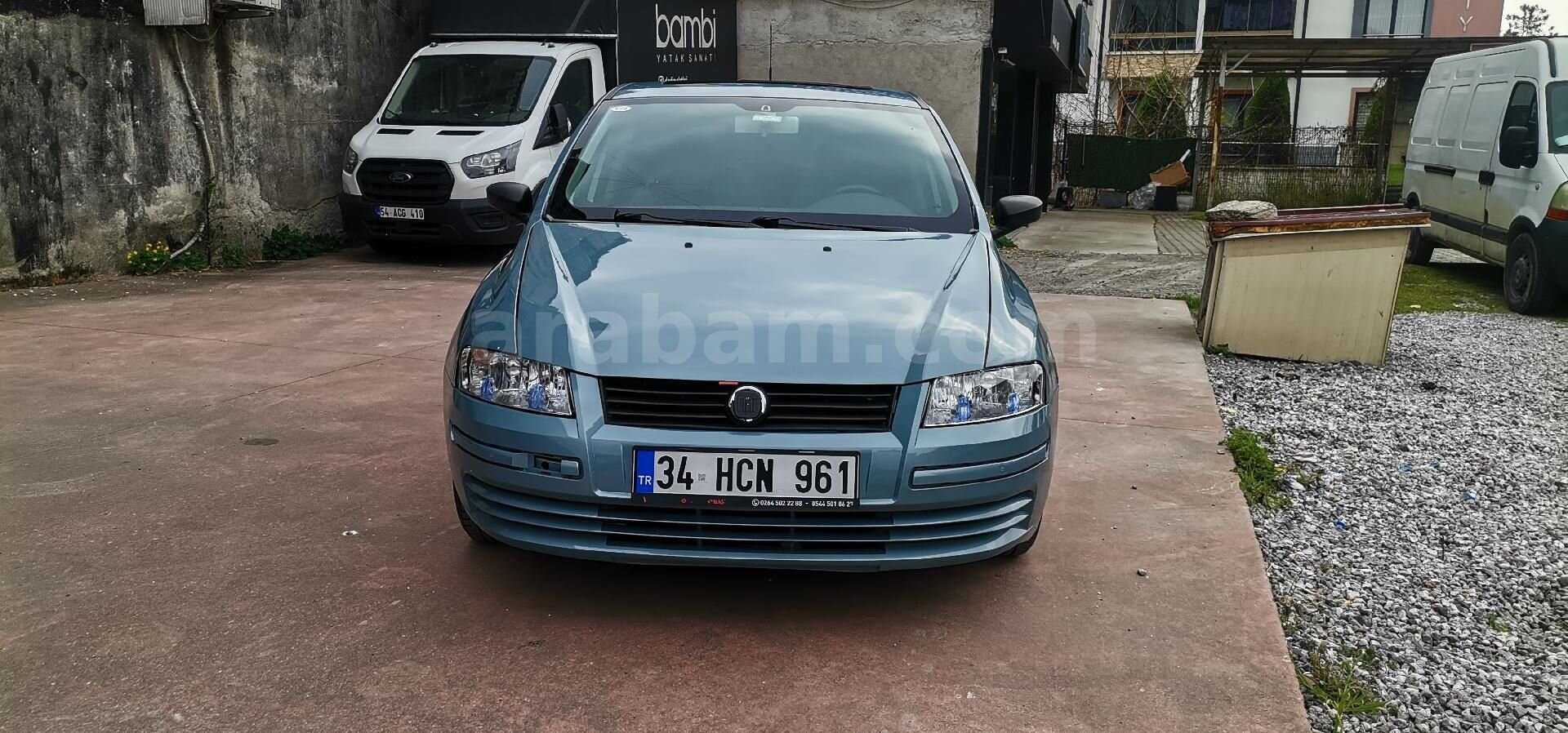 Galeriden Fiat Stilo 1.6 Dynamic 2005 Model Sakarya 265.000 km Mavi (metalik) 3