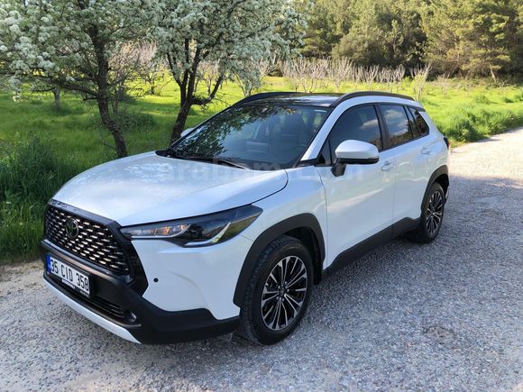 Sahibinden Toyota Corolla Cross 1.8 Hybrid Flame X-Pack 2024 Model
