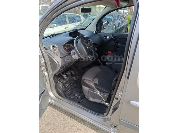 Sahibinden Renault Kangoo Multix 1.5 dCi Touch 2020 Model