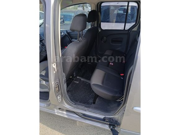 Sahibinden Renault Kangoo Multix 1.5 dCi Touch 2020 Model