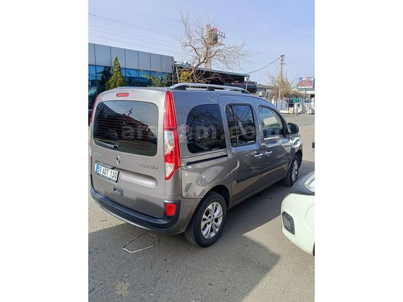 Sahibinden Renault Kangoo Multix 1.5 dCi Touch 2020 Model