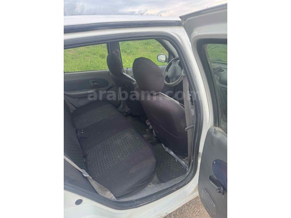 Galeriden Renault Clio 1.4 2000 Model Adıyaman