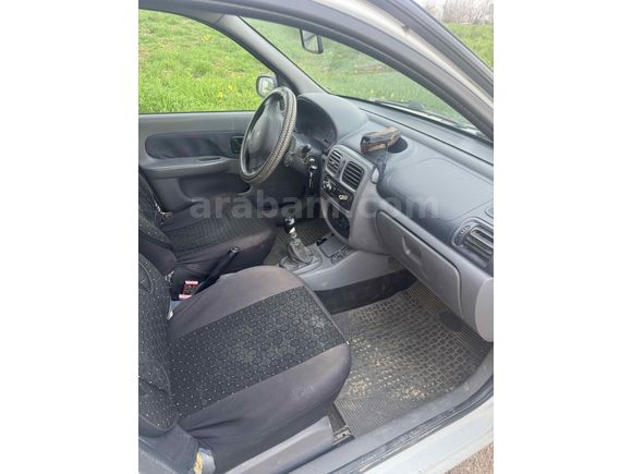 Galeriden Renault Clio 1.4 2000 Model Adıyaman