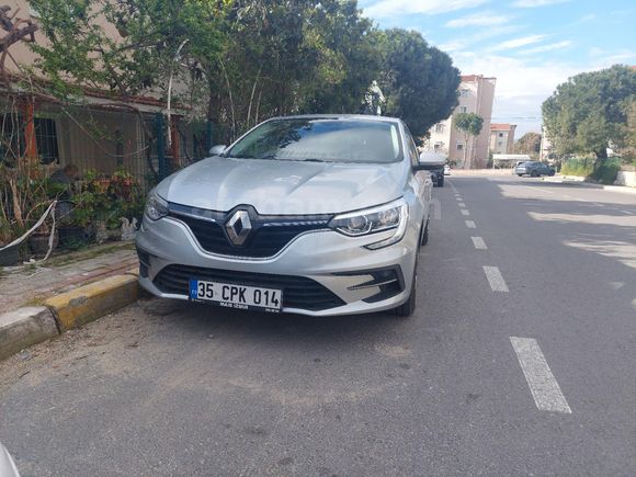 Sahibinden Renault Megane 1.3 TCe Touch 2025 Model İzmir 9.700 km Gri (metalik)