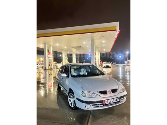 Sahibinden Renault Megane 1.6 RXT 2000 Model 