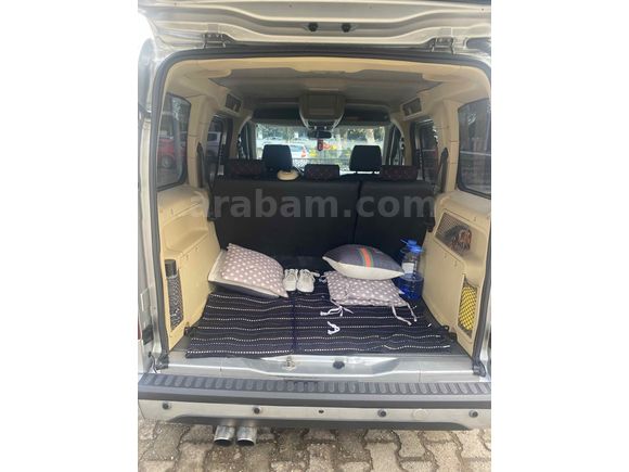 Sahibinden Ford Tourneo Connect 110PS 2010 Model 