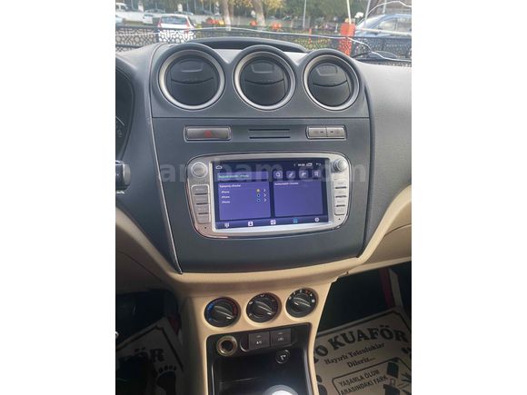 Sahibinden Ford Tourneo Connect 110PS 2010 Model 