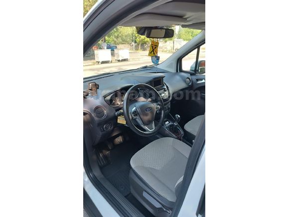 Sahibinden Ford Tourneo Courier 1.0 EcoBoost Titanium 2023 Model