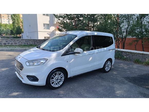 Sahibinden Ford Tourneo Courier 1.0 EcoBoost Titanium 2023 Model
