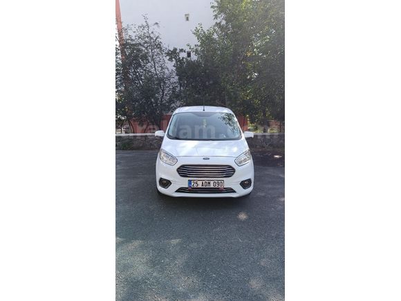 Sahibinden Ford Tourneo Courier 1.0 EcoBoost Titanium 2023 Model