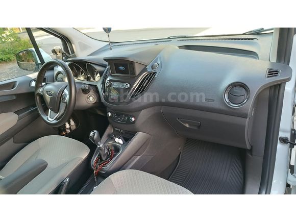 Sahibinden Ford Tourneo Courier 1.0 EcoBoost Titanium 2023 Model
