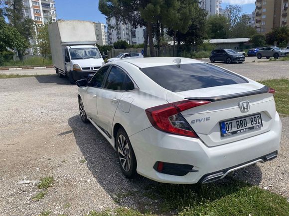 Sahibinden Honda Civic 1.6i DTEC Elegance 2018 Model 
